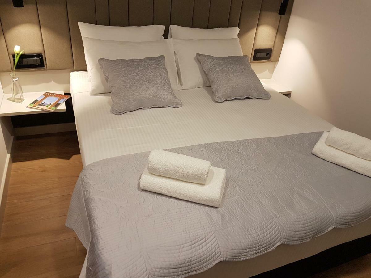 Le Soleil Rooms Split Bagian luar foto
